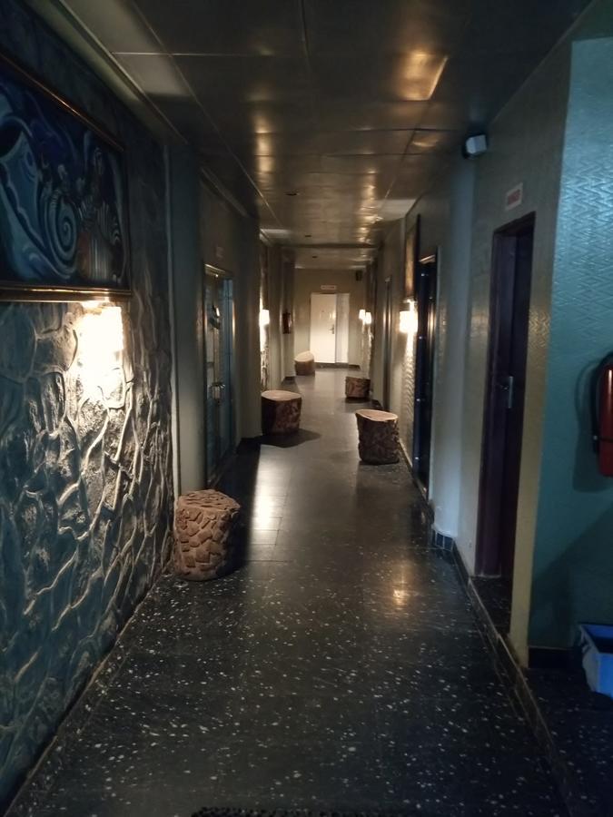 Crocodile Hotels And Restaurant Limited Kaduna Buitenkant foto